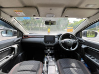 Dual-tone: Grey Body, Black Ro Renault Kiger RXZ Turbo CVT 1.0 Dual Tone Automatic Top Model