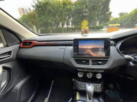 Dual-tone: Grey Body, Black Ro Renault Kiger RXZ Turbo CVT 1.0 Dual Tone Automatic Top Model