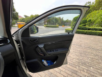 Dual-tone: Grey Body, Black Ro Renault Kiger RXZ Turbo CVT 1.0 Dual Tone Automatic Top Model