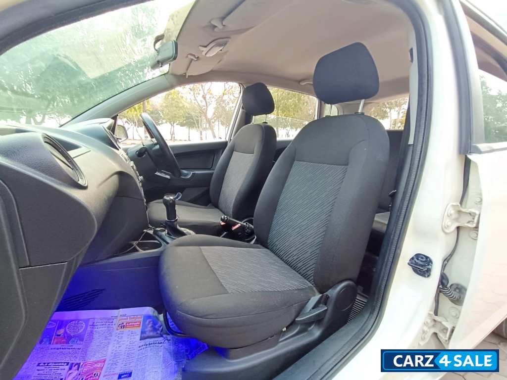 White Ford Figo Exi 1.4 diesel