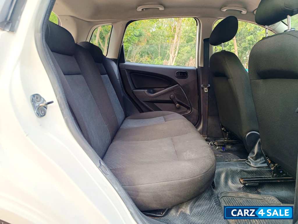 White Ford Figo Exi 1.4 diesel