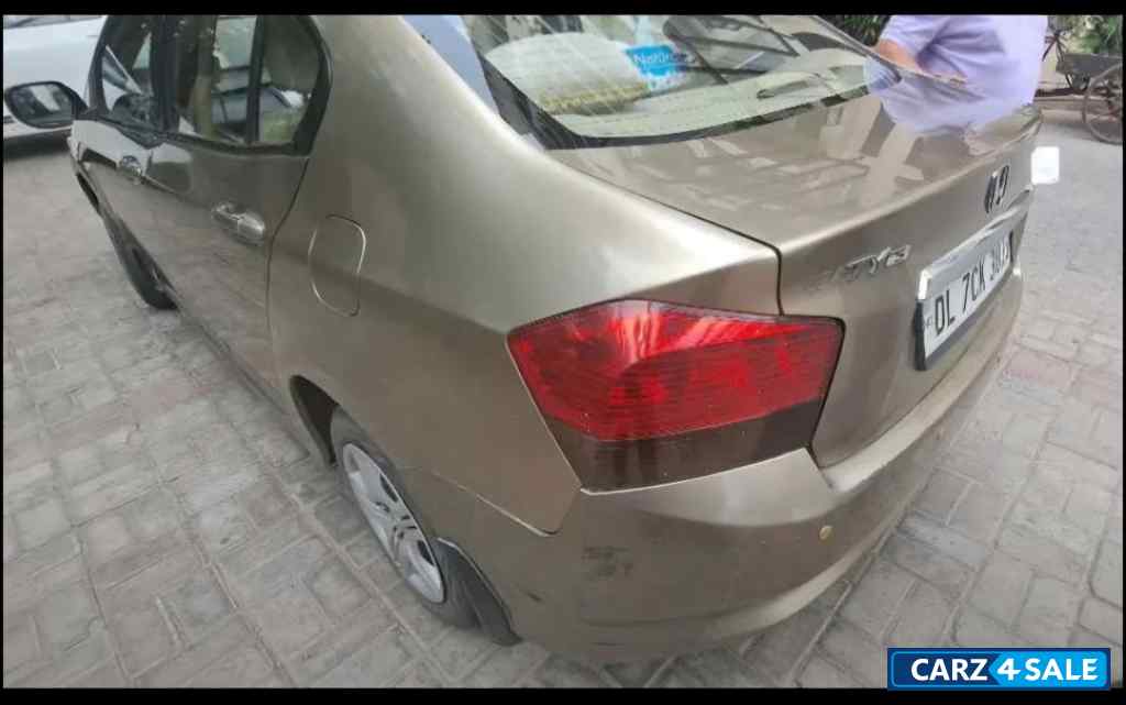 Bold Beige Honda City I v tec
