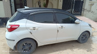 White Hyundai  Grand i 10 nios sports
