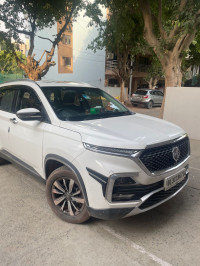 White MG Hector HYBRID