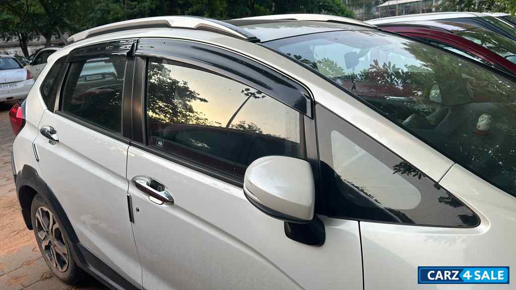 Pearl White Honda WR-V I-VTEC VX