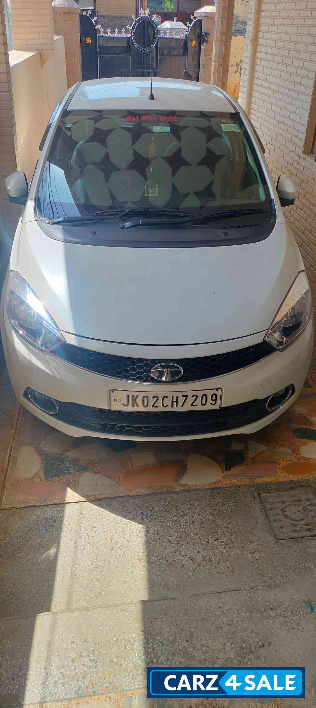 Tata Tiago Xz