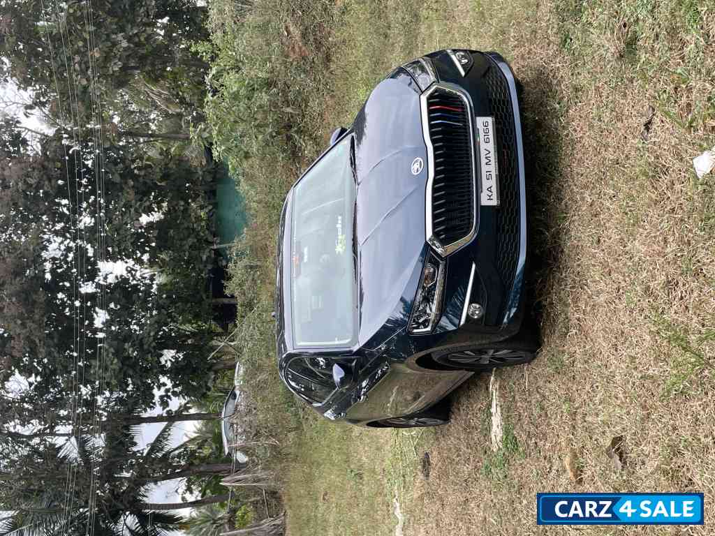 Skoda Slavia Lava blue 1.0 Style automatic