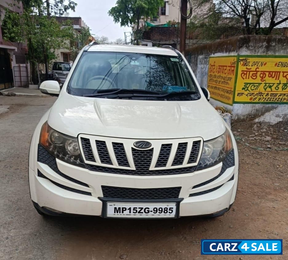 Mahindra XUV 500 W6