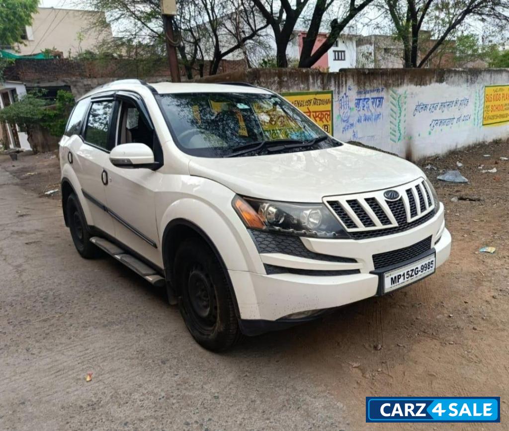 Mahindra XUV 500 W6