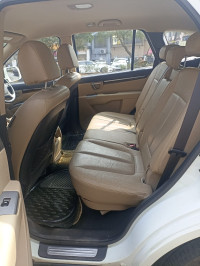 White Hyundai Santa Fe crdi 2 x 2 M.T