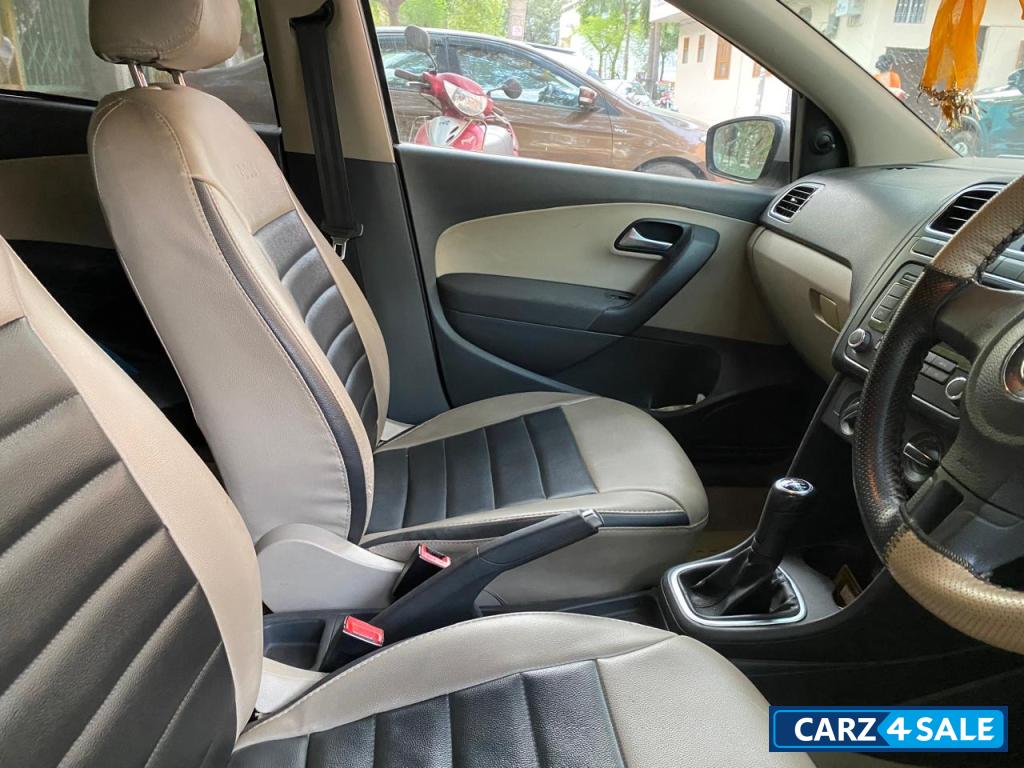 Silver Volkswagen Polo Highline 1.2