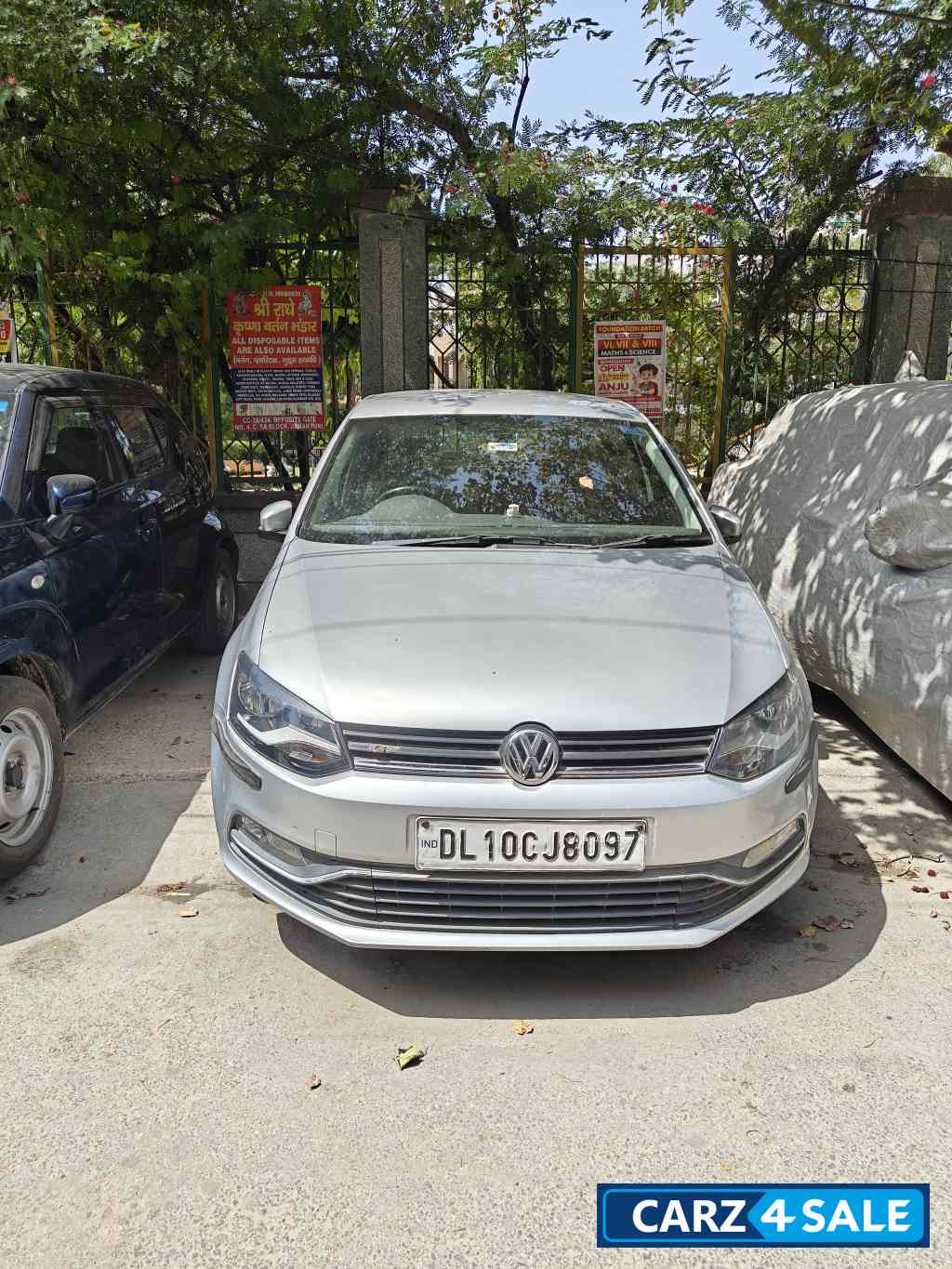 Silver Volkswagen Polo Highline 1.2