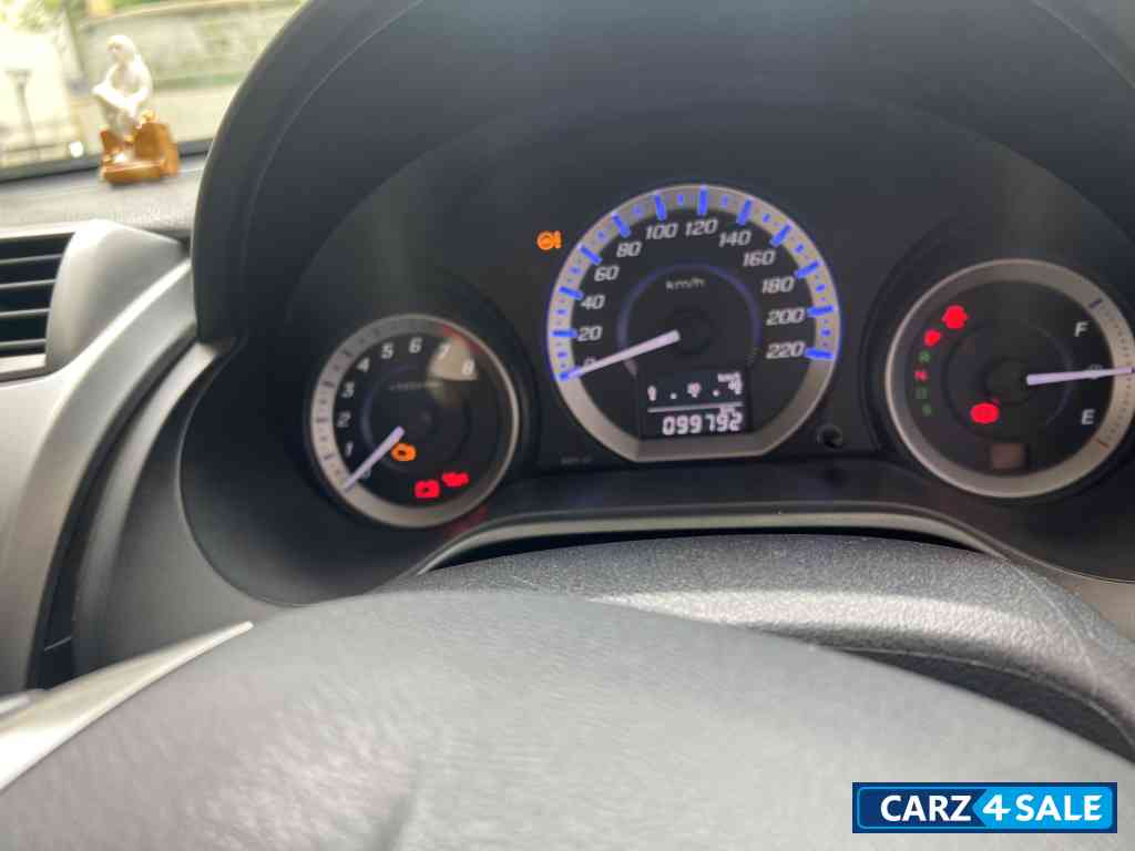 White Honda City SAT