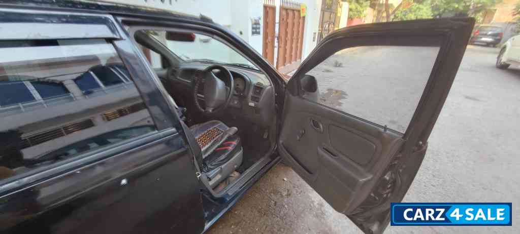 Black Maruti Suzuki Alto Lxi