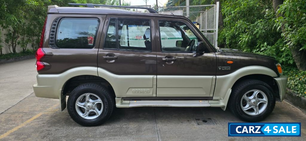 Mahindra Scorpio RF Hawk VLX AT 2WD