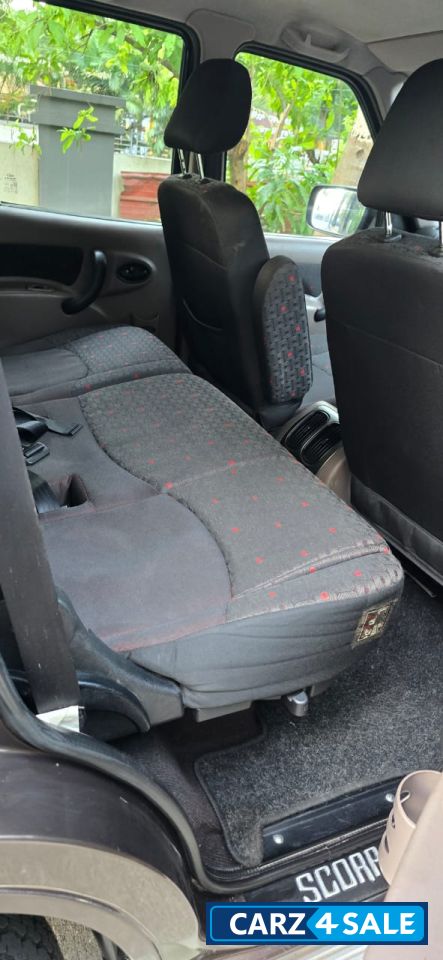 Mahindra Scorpio RF Hawk VLX AT 2WD