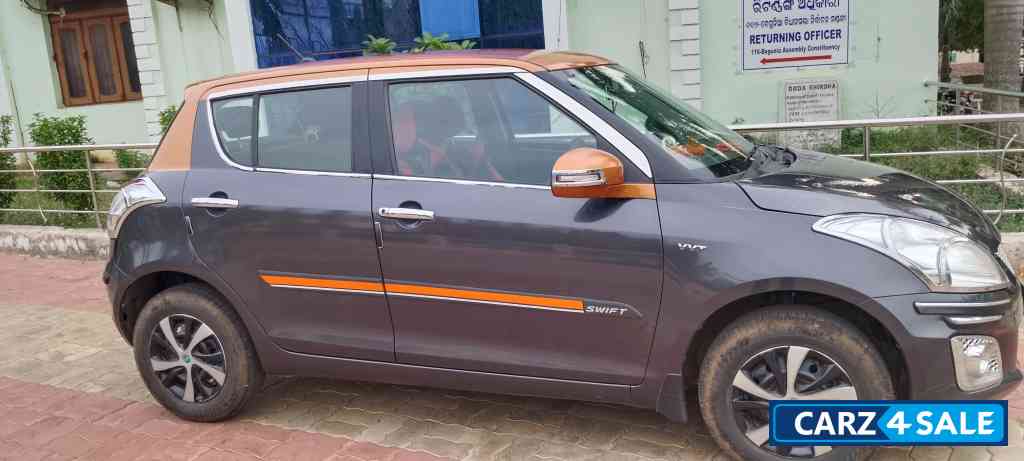Grey Maruti Suzuki Swift VXI(O)