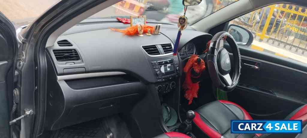 Grey Maruti Suzuki Swift VXI(O)