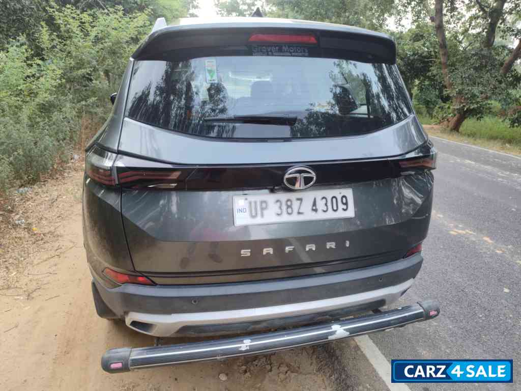Grey Tata Safari XT