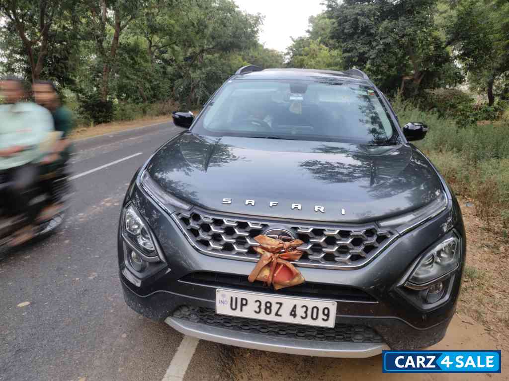 Grey Tata Safari XT