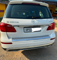White Mercedes-Benz GL-Class 2015