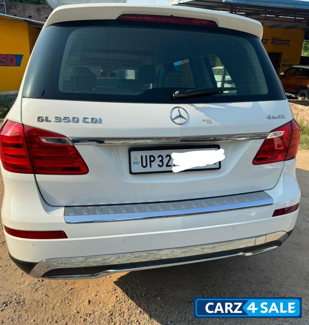 White Mercedes-Benz GL-Class 2015