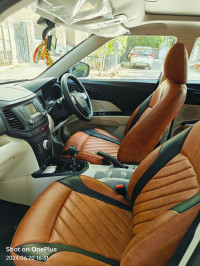 Aquamarine Mahindra XUV300 W6 AMT PETROL
