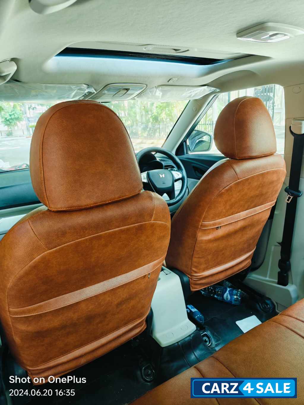 Aquamarine Mahindra XUV300 W6 AMT PETROL