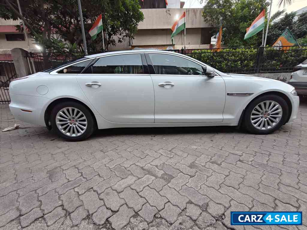 White Jaguar XJ L Portfolio