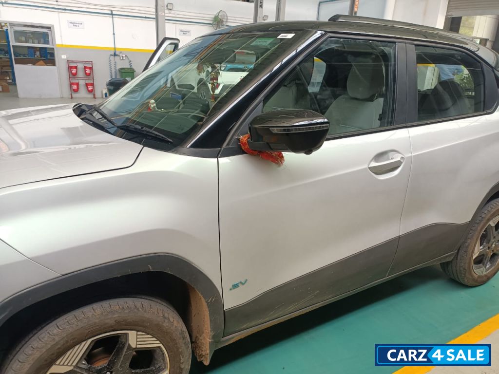 Tata Punch EV Emp+ MR