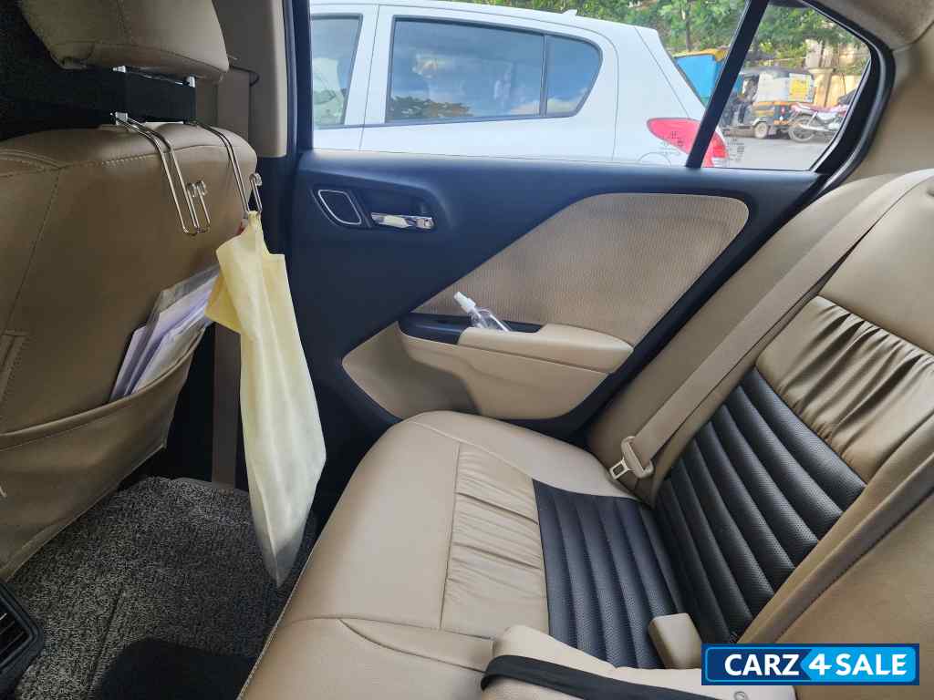 Burgundy Honda City 1.5L I-VTEC V MT