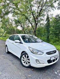 Hyundai Verna sx1.6 opt 2013 Model