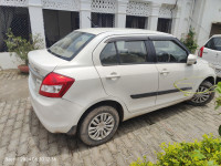 White Maruti Suzuki Dzire Vxi
