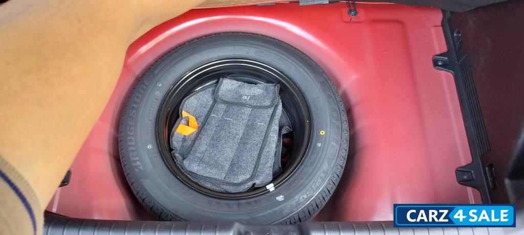 Firey Red Hyundai i20 Sportz 1.2 MT