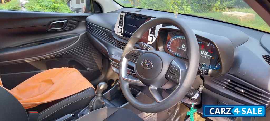 Firey Red Hyundai i20 Sportz 1.2 MT