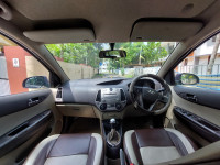 Grey Hyundai i20 Sportz