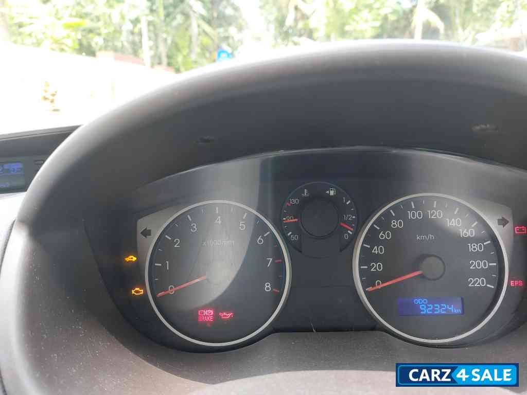 Grey Hyundai i20 Sportz Grey Hyundai i20 Sportz