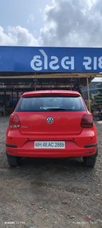 Red Volkswagen Polo Petrol comfartline