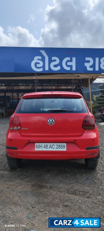Red Volkswagen Polo Petrol comfartline
