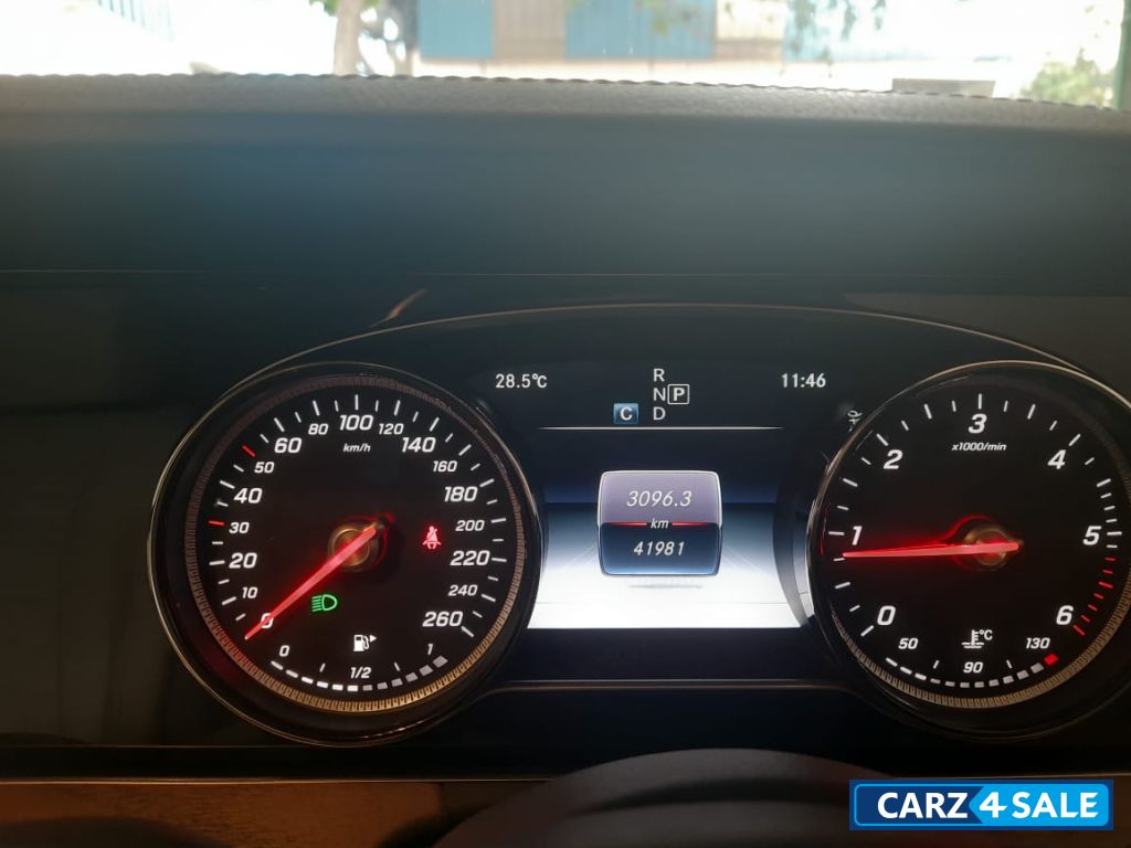 Mercedes-Benz E-Class 220 D