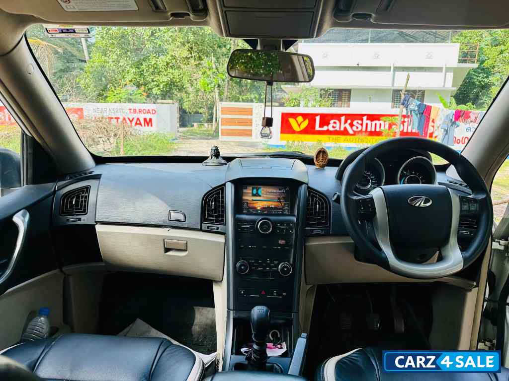 Mahindra XUV 500 W6 2016