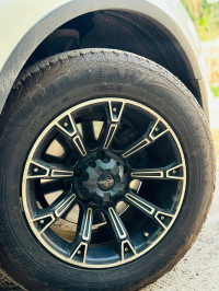 Mahindra XUV 500 W6 2016