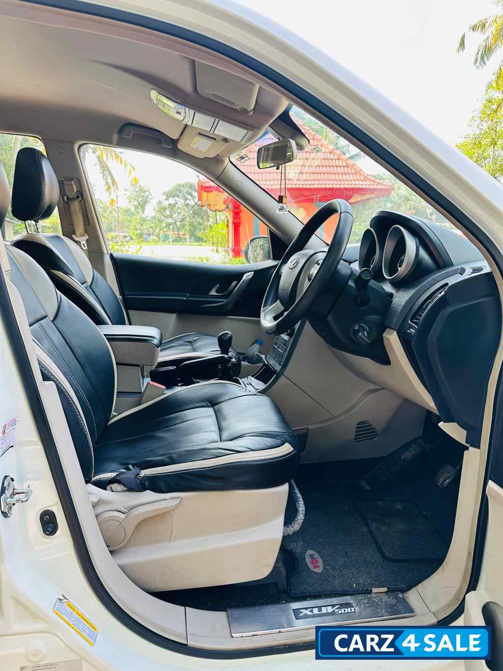 Mahindra XUV 500 W6 2016