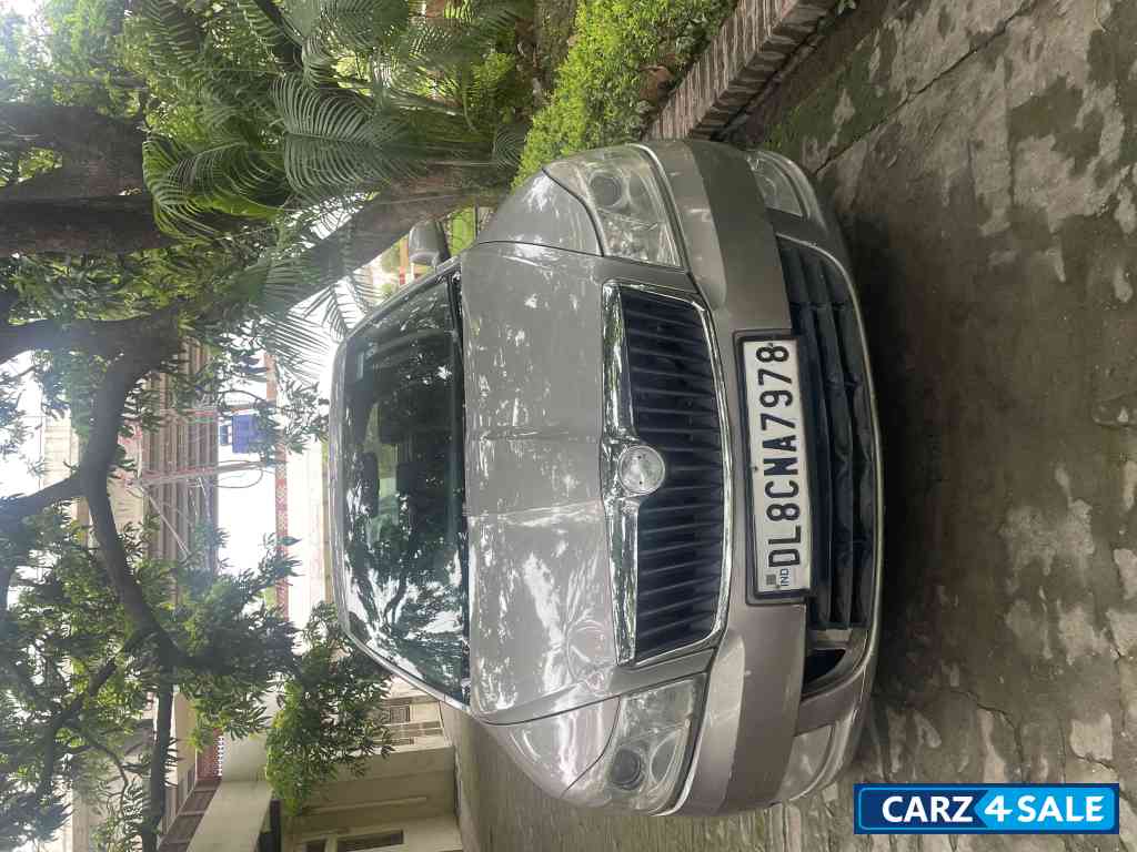 Grey Skoda Laura Elegance 2.0 TDI CR MT {200-2013}