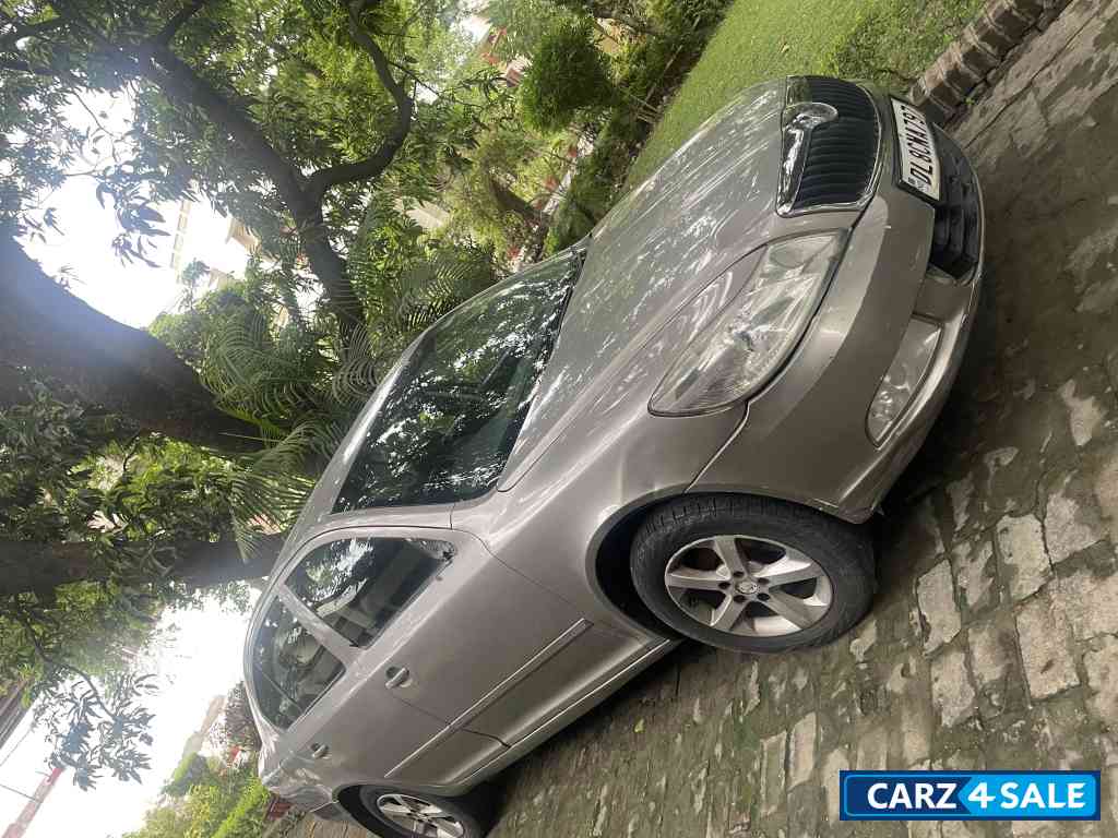 Grey Skoda Laura Elegance 2.0 TDI CR MT {200-2013}