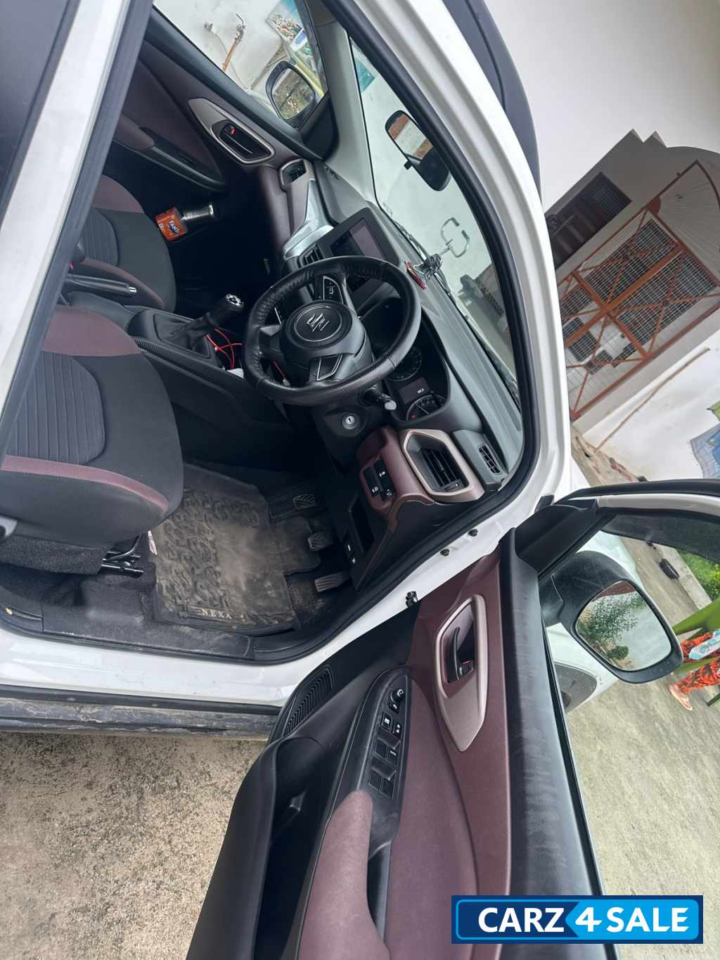 Arctic White Maruti Suzuki Fronx Delta plus MT