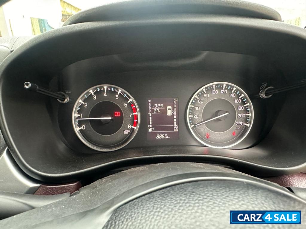 Arctic White Maruti Suzuki Fronx Delta plus MT