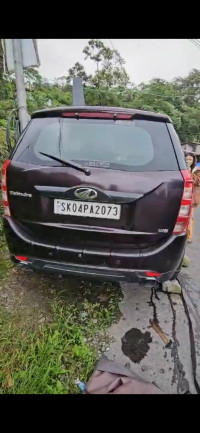 Mahindra XUV 500 W8 2WD