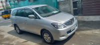 Toyota Innova V