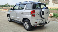 Mahindra TUV300 T8